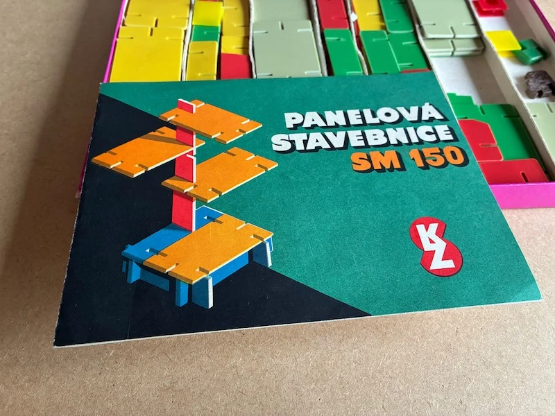 Retro panelová stavebnice SM 150 – Kovozávody Semily