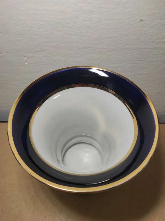 Porcelánová váza Royal Dux