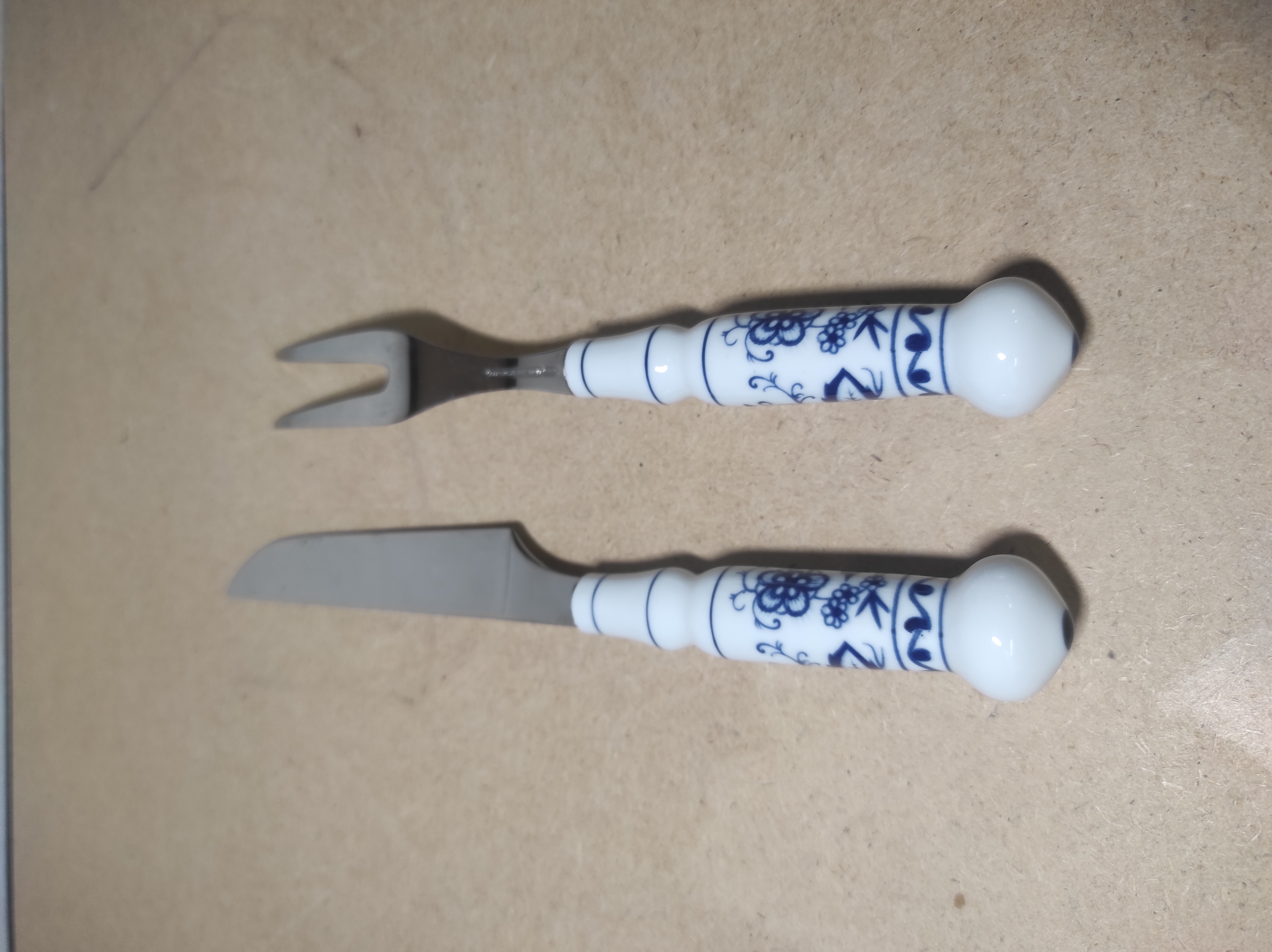 Cibulák příbor servírovací