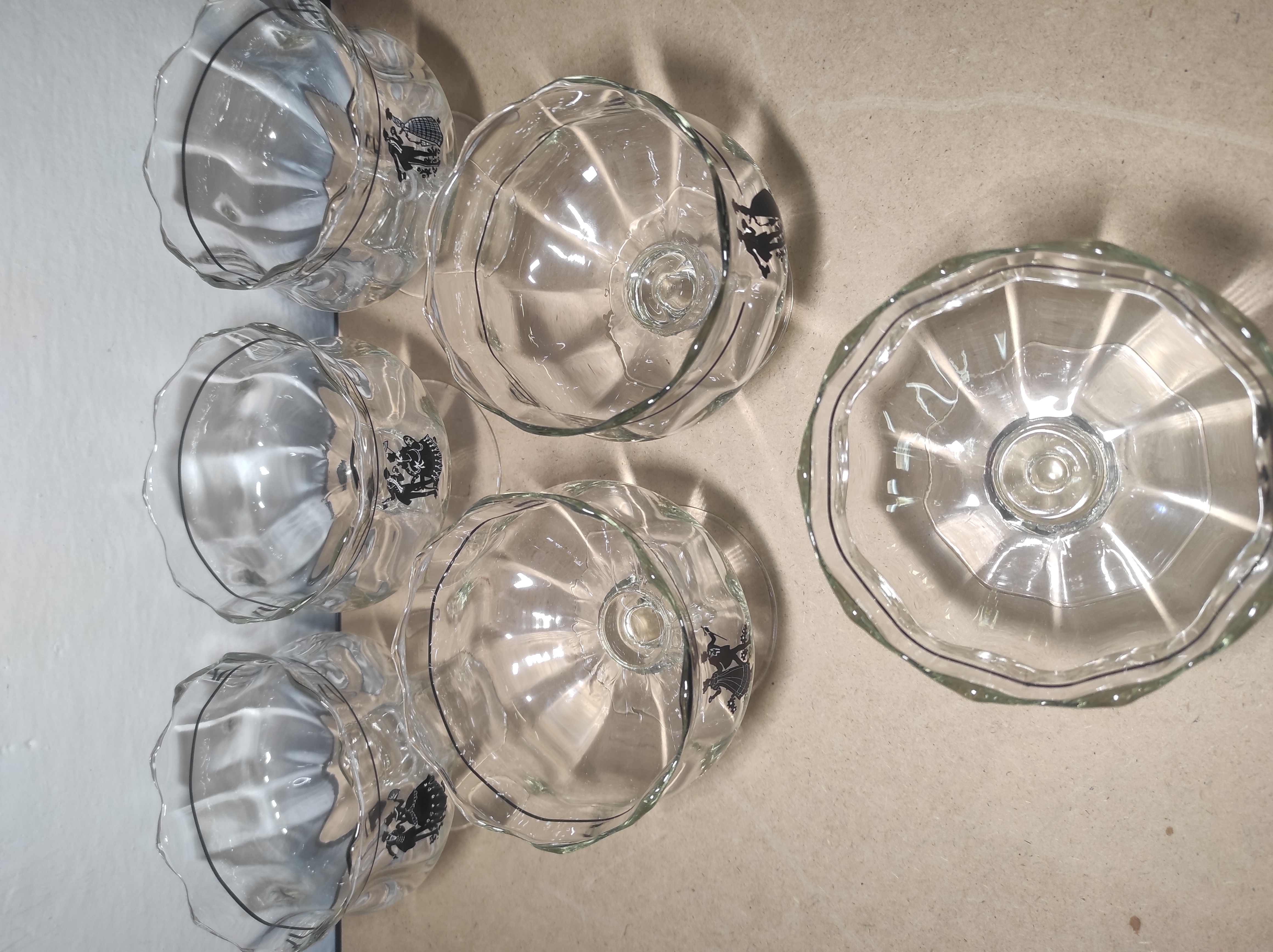 Retro skleněné poháry Rokoko 