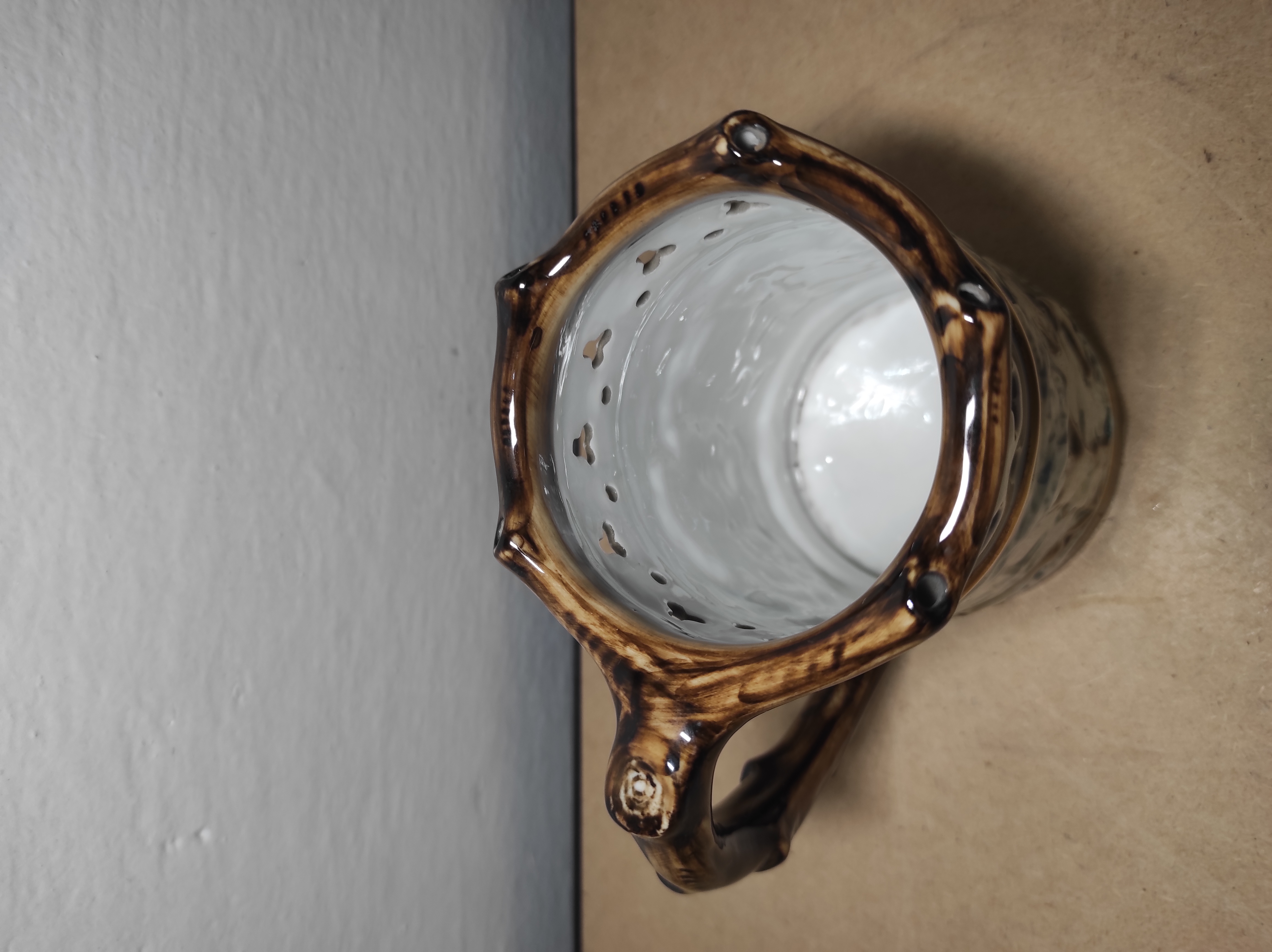 Porcelánový korbel Royal Dux č.2