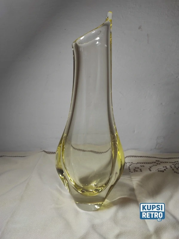 Váza hutní sklo, Klinger 