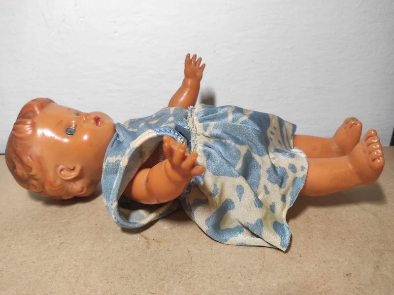 Gumová panenka Zuzanka 