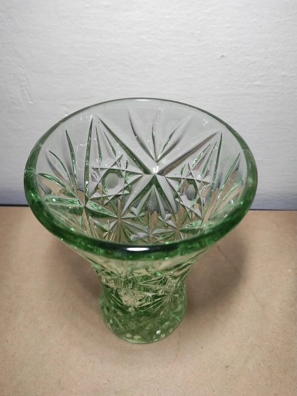 Váza lisované sklo 
