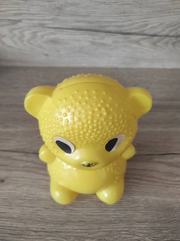 Retro plastová pokladnička medvídek 
