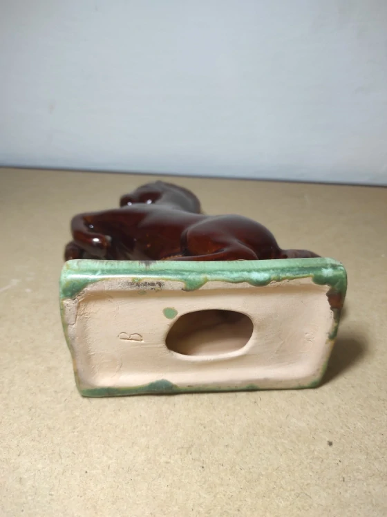 Keramická soška koně, Jihokera Bechyně 