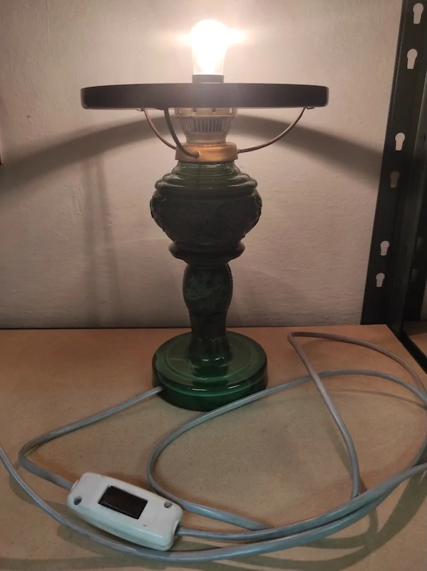 Retro elektrická malachitová lampička