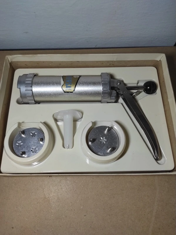 Lis na těsto - Kovozávody Semily 