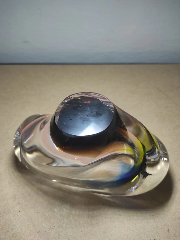 Popelník hutní sklo 