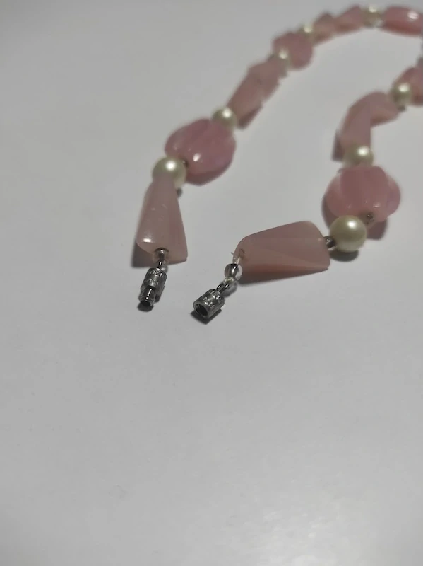 Retro dámský růžový náhrdeník 