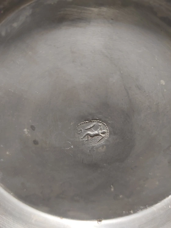 Cínový velký džbán 