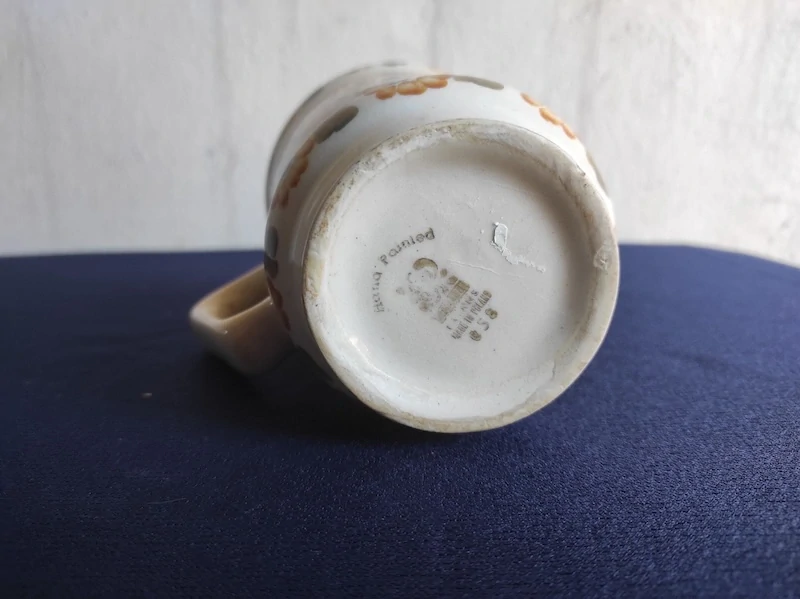 Velký hrnek, džbán Fajans 