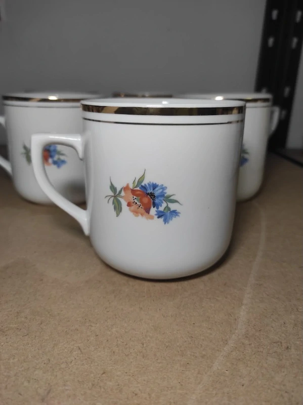 Velké retro hrnky 6 ks 