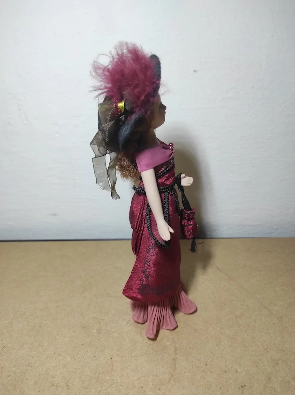 Porcelánová panenka 