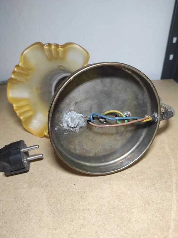 Secesní stolní lampička 