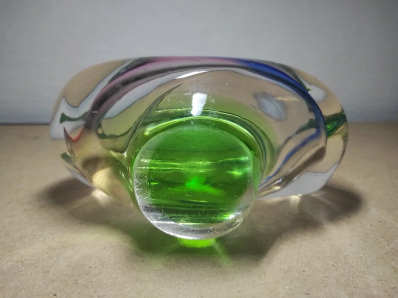 Popelník hutní sklo 