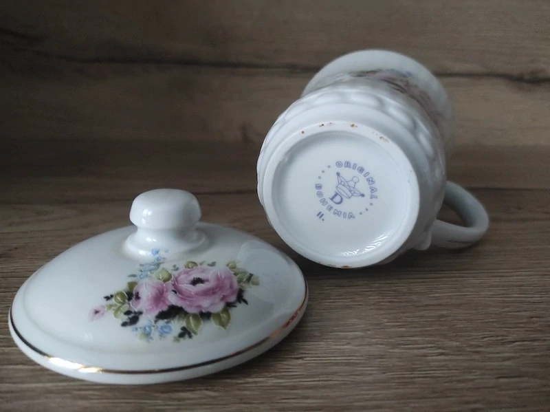 Hrníček s pokličkou Dubí 