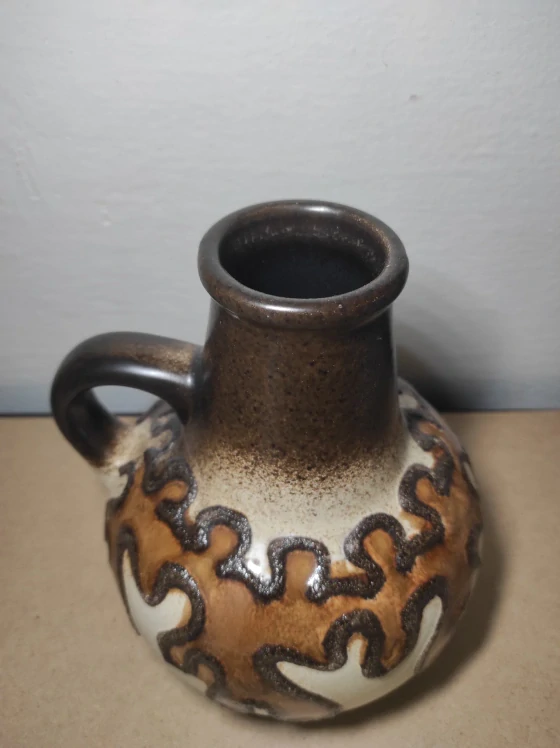 Krásný keramický retro džbán 