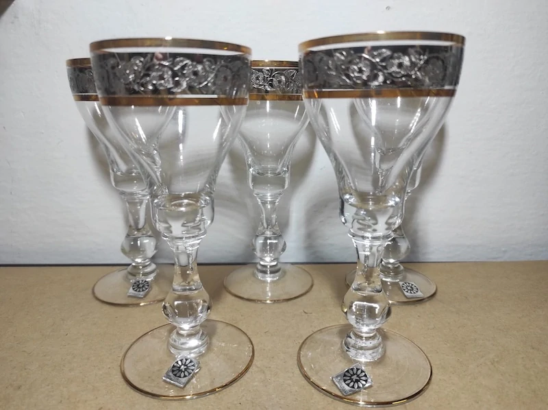 Retro skleničky na víno 