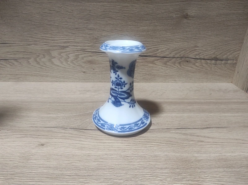 Svícen cibulák Dubí 