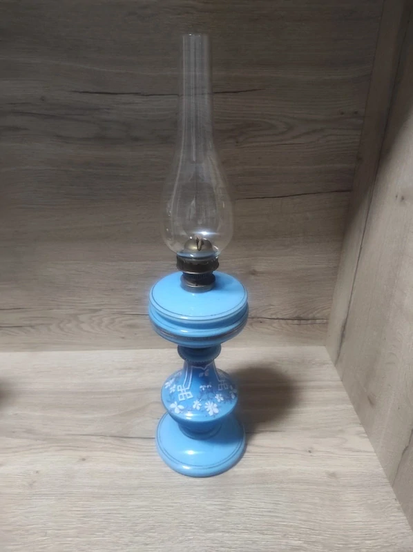 Petrolejová lampa 