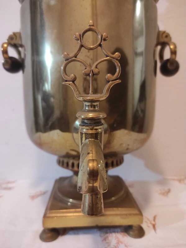 Velký mosazný samovar 