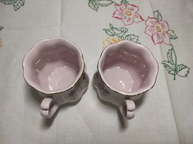 2x hrnky - růžový porcelán 
