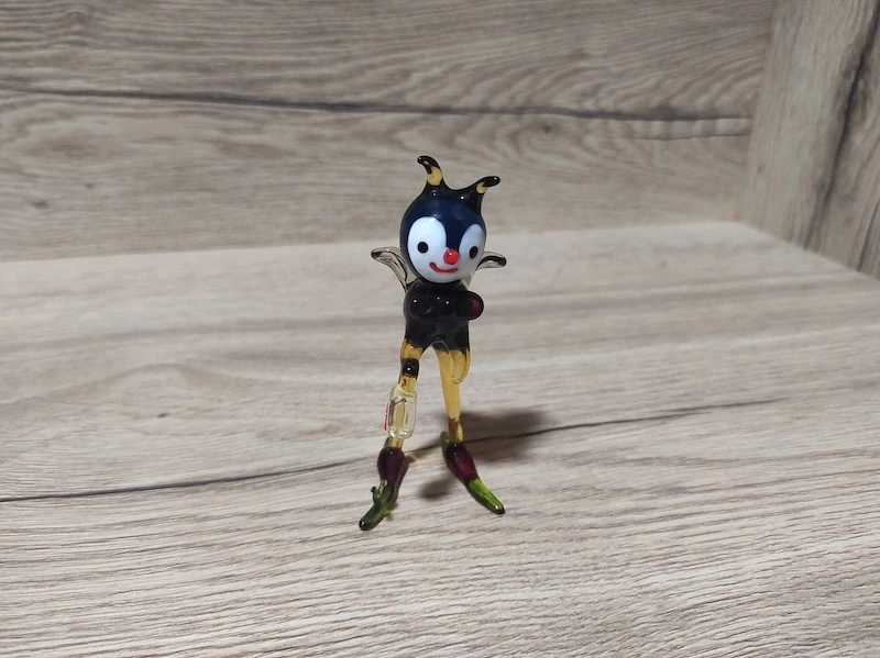 Skleněná figurka mravenec s lucernou 