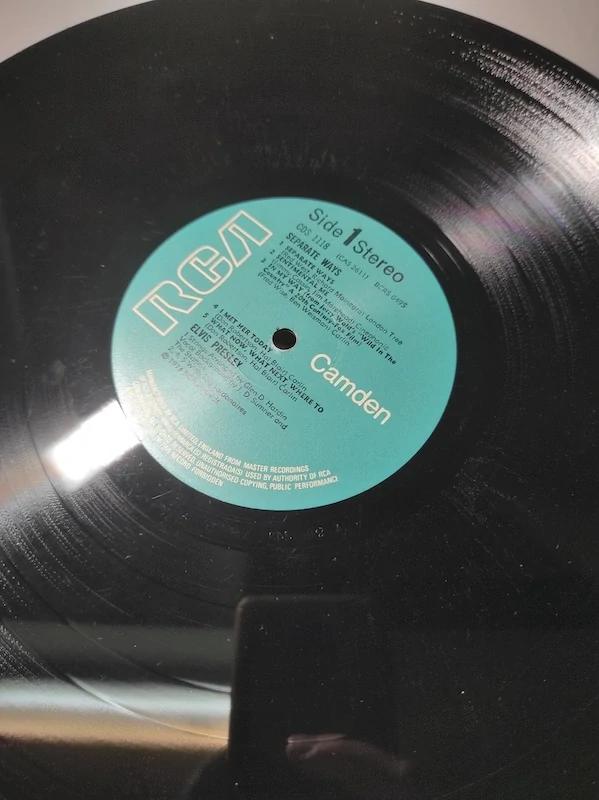 LP Elvis - Separate Ways 