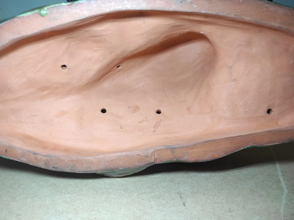 Velká plastika "Sedící žena s děvčátkem