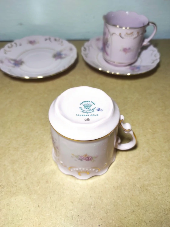 Šálek s podšálkem růžový porcelán 