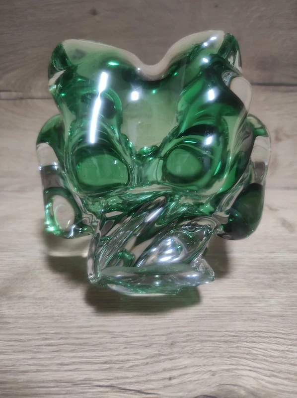 Popelník hutní sklo 