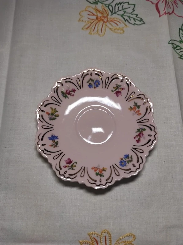 Šálek s podšálkem růžový porcelán 
