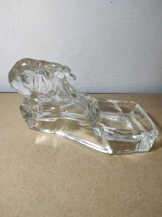 Skleněný popelník lední medvědi