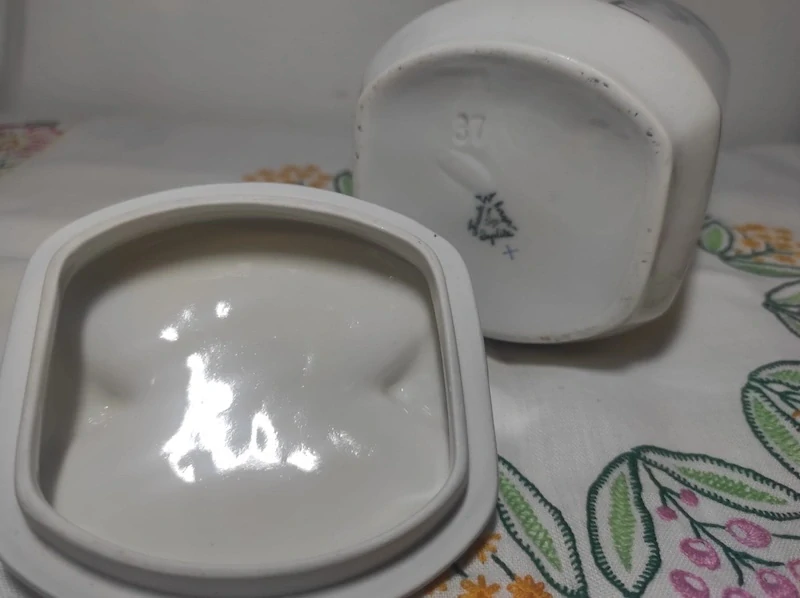 Dóza modré třešně - rýže 