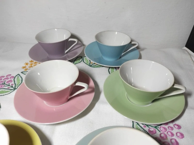 Starý porcelánový servis Brusel/Lilien Austria 