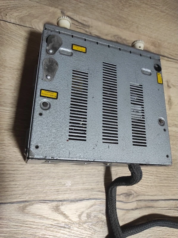 Staré rádio Tesla 2103BV + měnič 