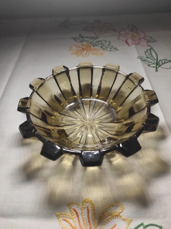 Kompotové misky z kouřového skla – Rudolf Schrötter