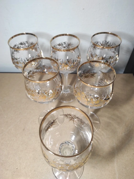 Retro skleničky na stopce 