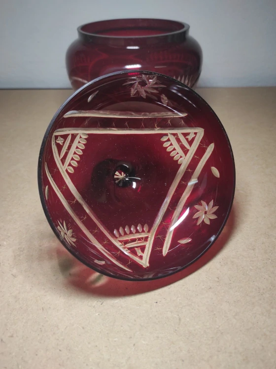 Dóza broušené sklo 