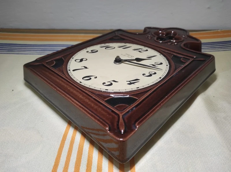 Keramické nástěnné hodiny Prim Elektronik