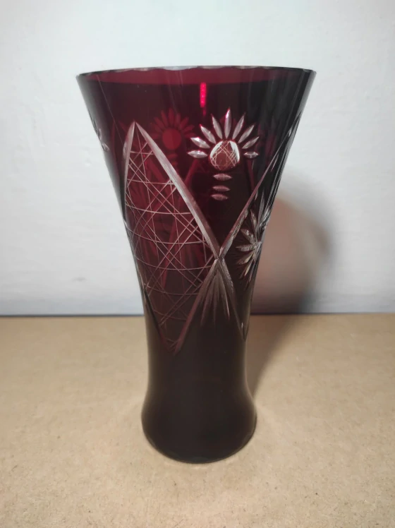 Váza broušené sklo 