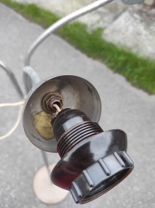 Retro stojací lampa
