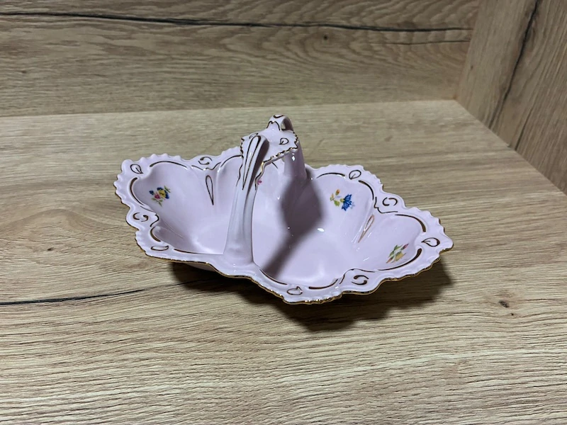 Košíček z růžového porcelánu H&C Chodov