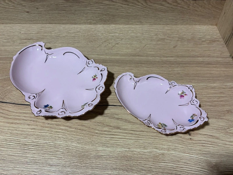2× růžový porcelánový talířek H&C Chodov