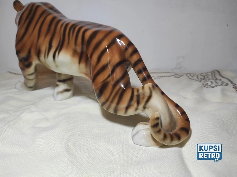 Porcelánová soška tygr, Royal Dux