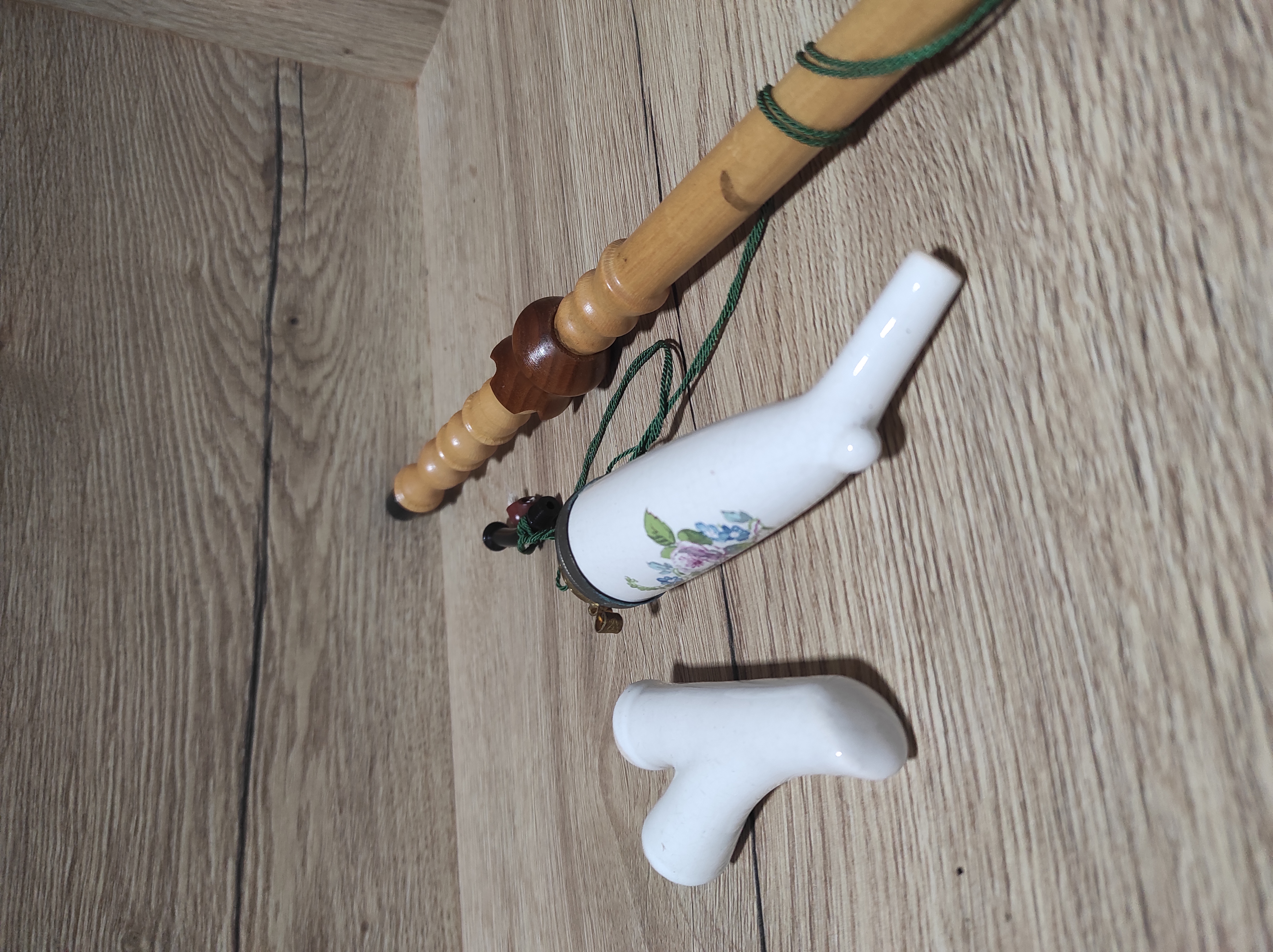 Starší porcelánová fajfka