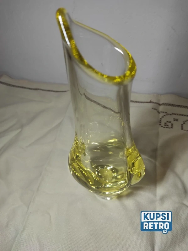 Váza hutní sklo, Klinger 