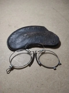 Staré brýle - Cvikr s pouzdrem 