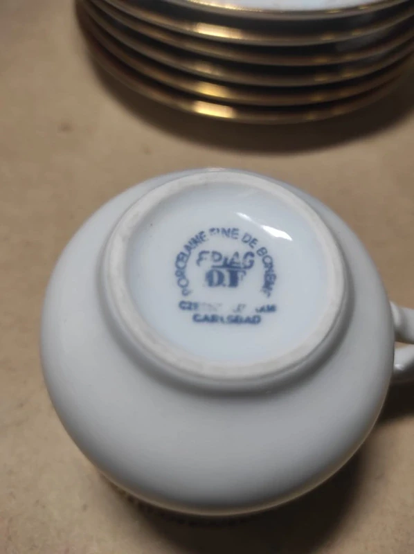 Porcelánová kávová souprava 